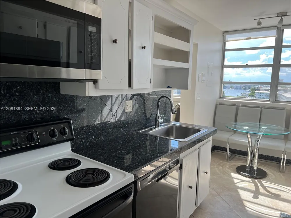 1833 S Ocean Dr #812 Hallandale Beach, FL 33009