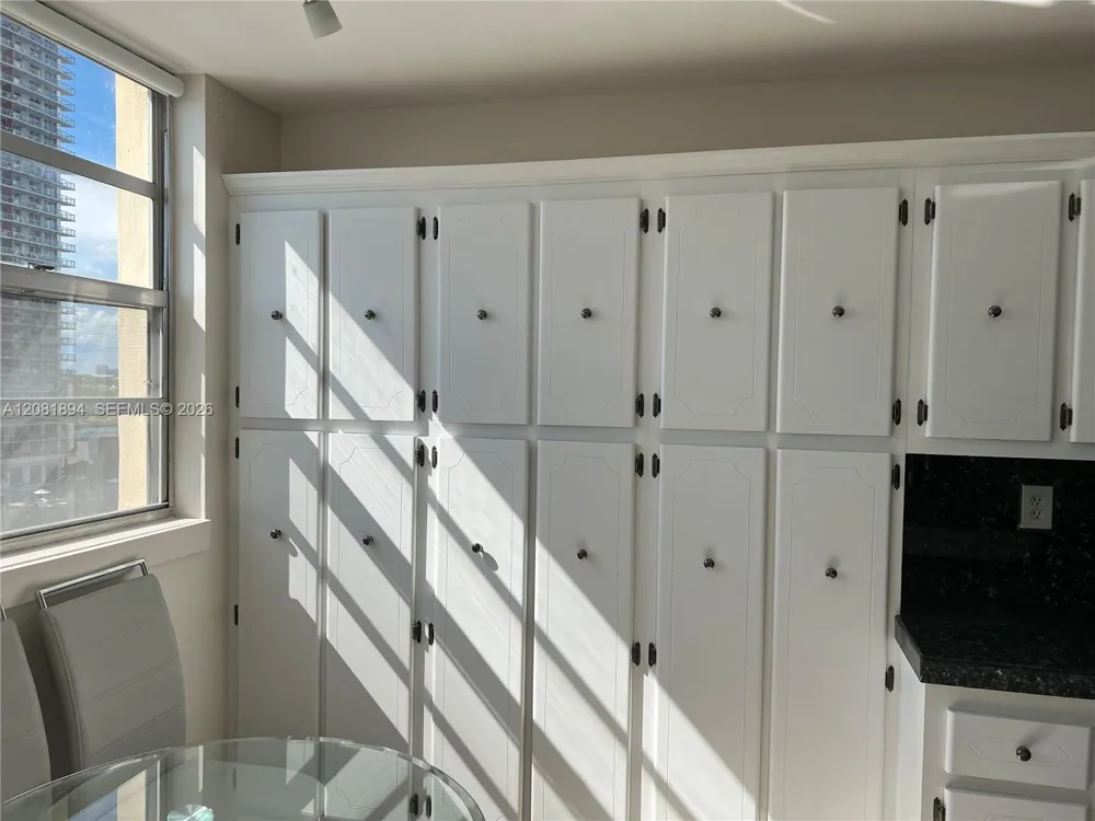 1833 S Ocean Dr #812 Hallandale Beach, FL 33009