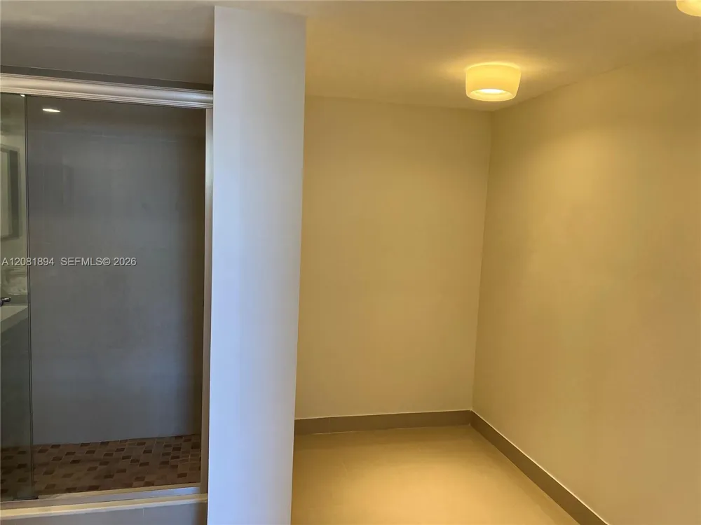 1833 S Ocean Dr #812 Hallandale Beach, FL 33009