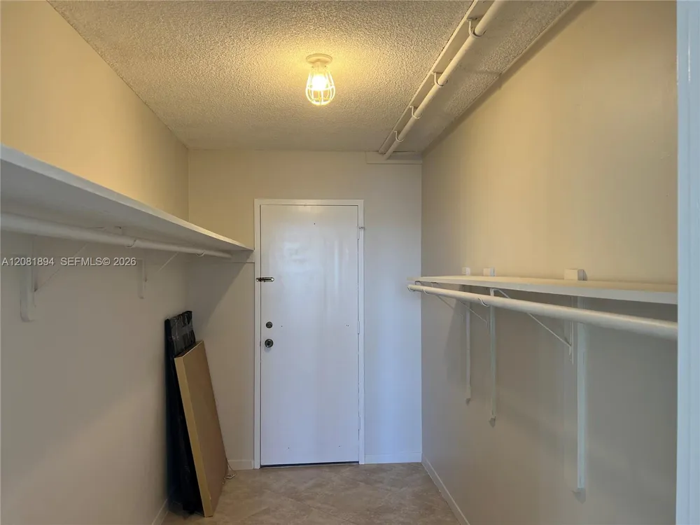 1833 S Ocean Dr #812 Hallandale Beach, FL 33009