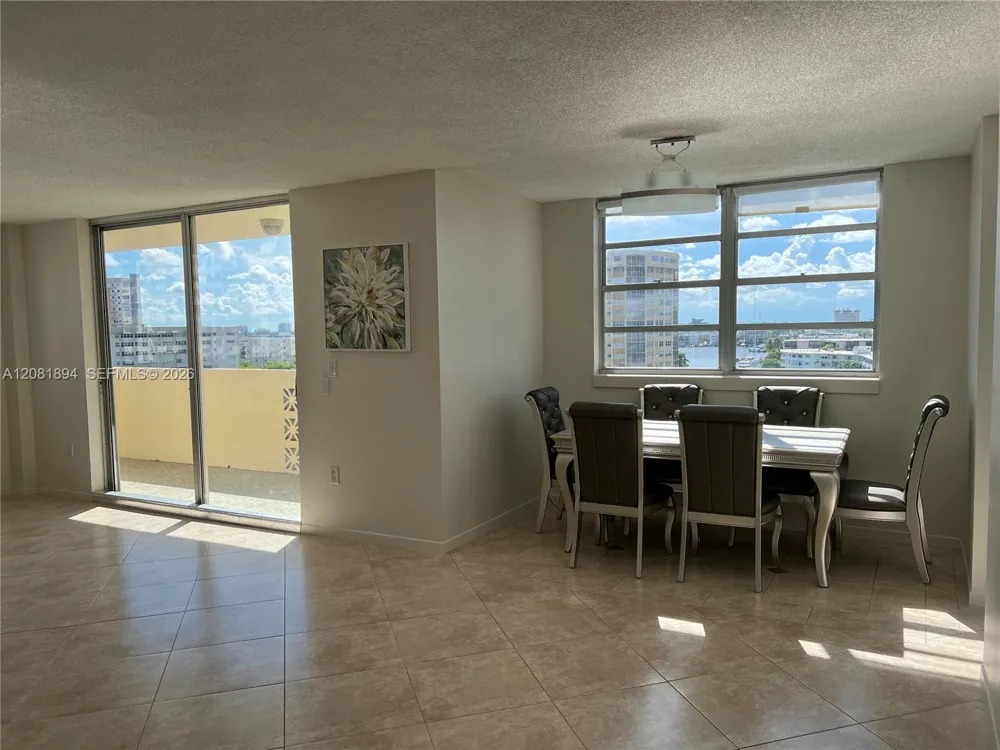 1833 S Ocean Dr #812 Hallandale Beach, FL 33009