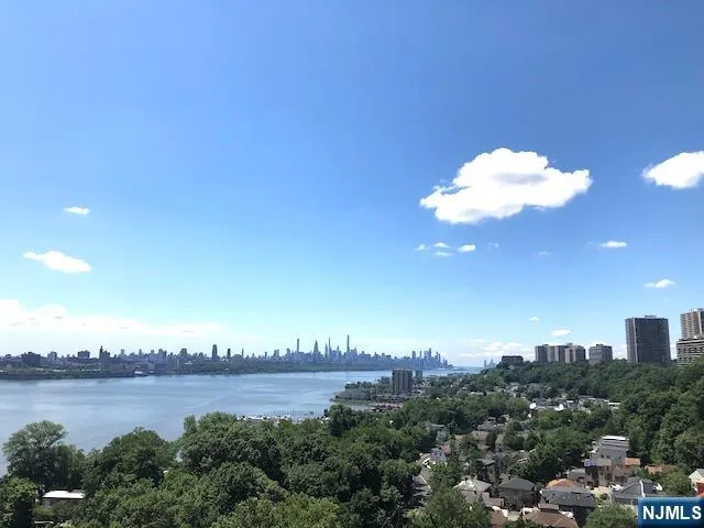 100 Old Palisade Road 1505 Fort Lee, NJ 07024