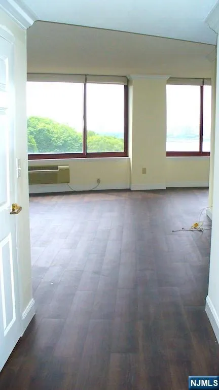 100 Old Palisade Road 1505 Fort Lee, NJ 07024