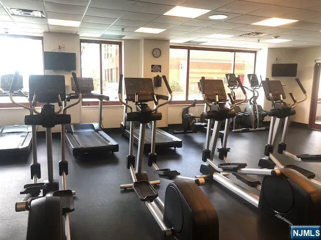 100 Old Palisade Road 1505 Fort Lee, NJ 07024