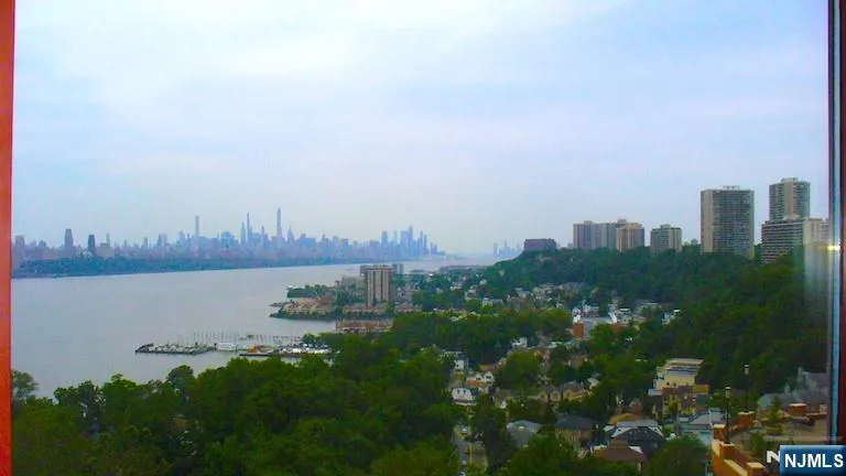 100 Old Palisade Road 1505 Fort Lee, NJ 07024