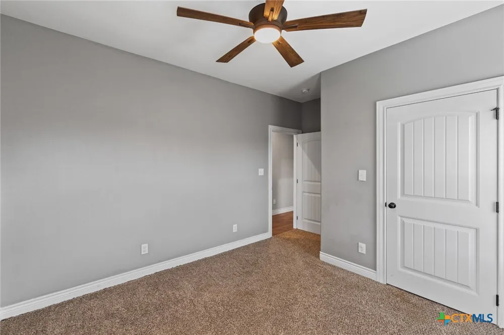 36 Meadow Creek Drive Inez, TX 77968