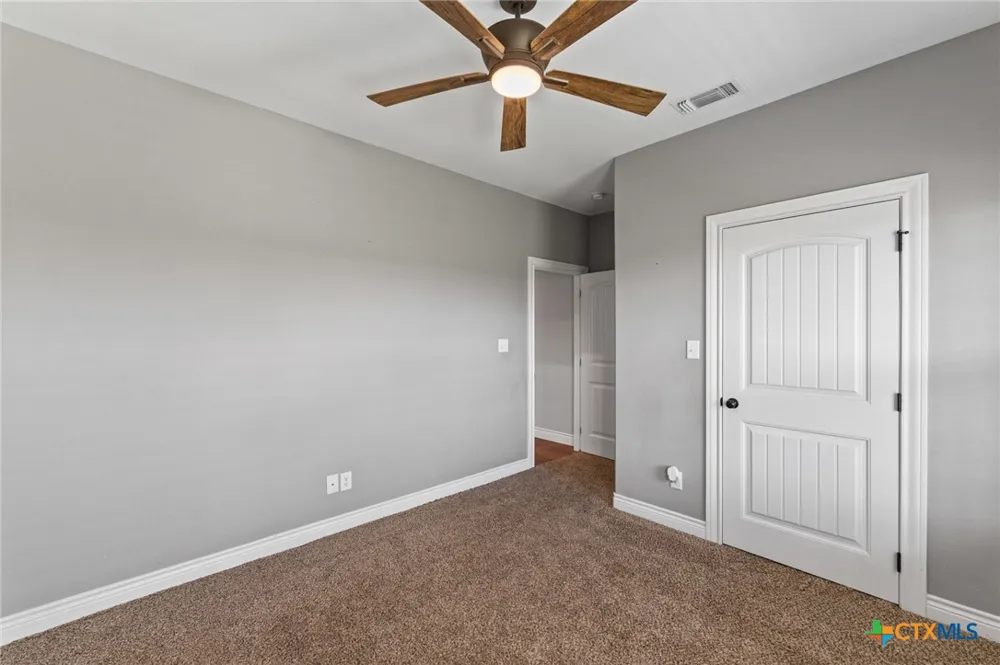 36 Meadow Creek Drive Inez, TX 77968