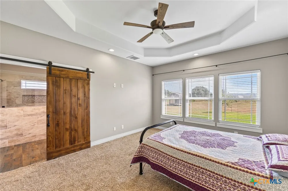 36 Meadow Creek Drive Inez, TX 77968