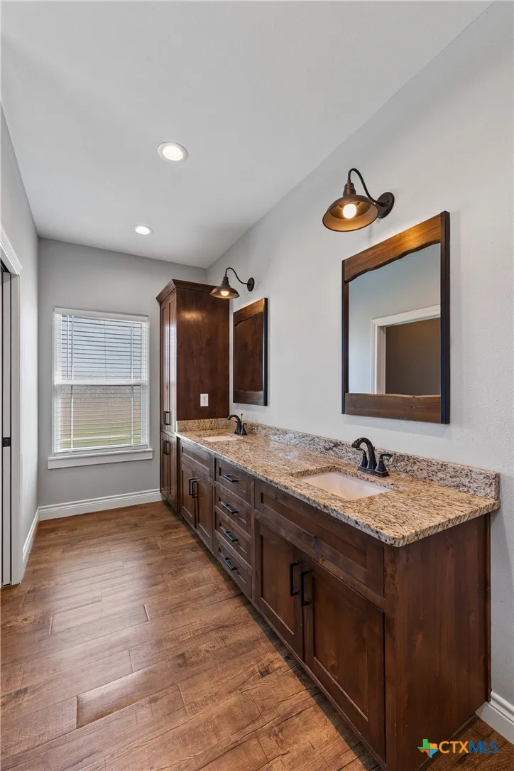 36 Meadow Creek Drive Inez, TX 77968