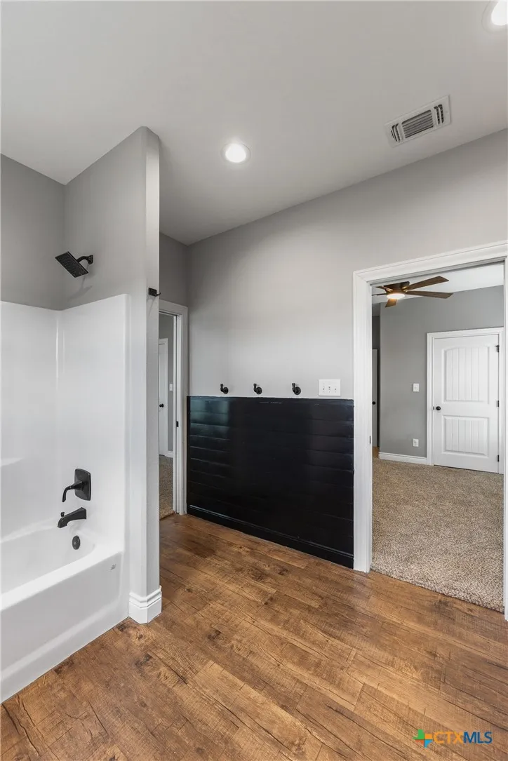 36 Meadow Creek Drive Inez, TX 77968