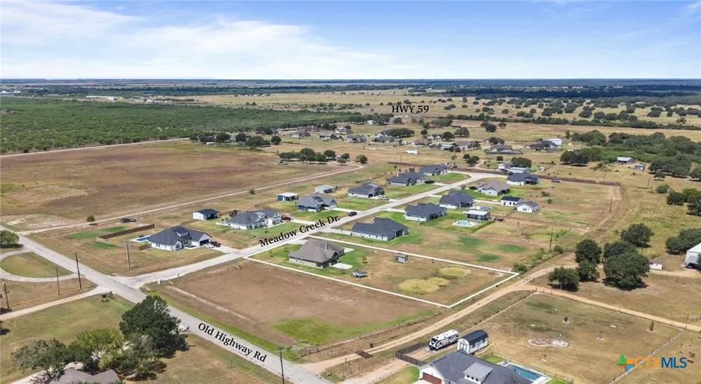 36 Meadow Creek Drive Inez, TX 77968