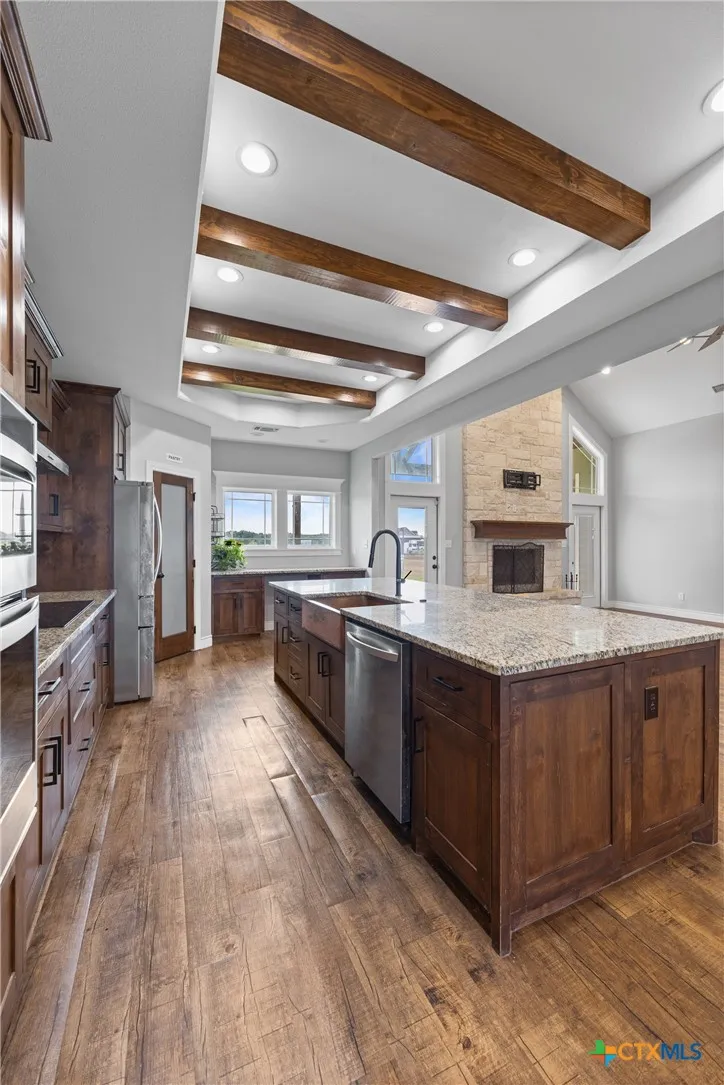 36 Meadow Creek Drive Inez, TX 77968