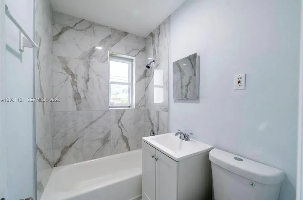 425 NW 14th Way Fort Lauderdale, FL 33311