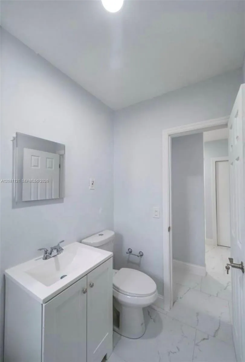 425 NW 14th Way Fort Lauderdale, FL 33311