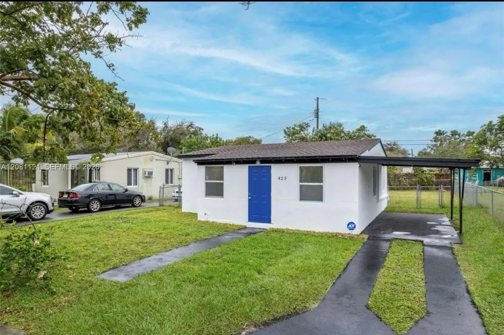 425 NW 14th Way Fort Lauderdale, FL 33311