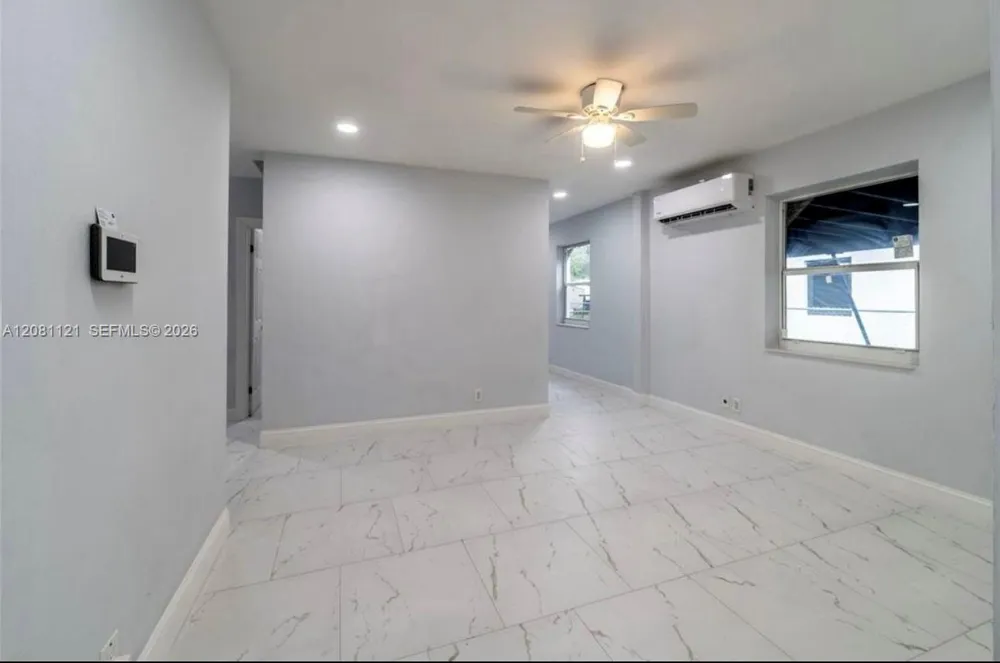 425 NW 14th Way Fort Lauderdale, FL 33311