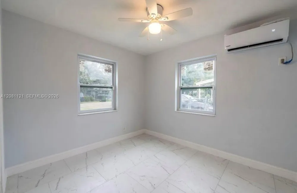 425 NW 14th Way Fort Lauderdale, FL 33311
