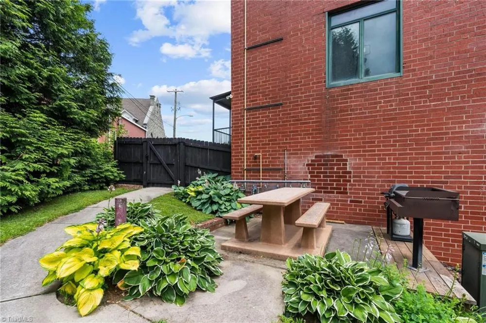 215 SE Jefferson Station Place #210 West Jefferson, NC 28694
