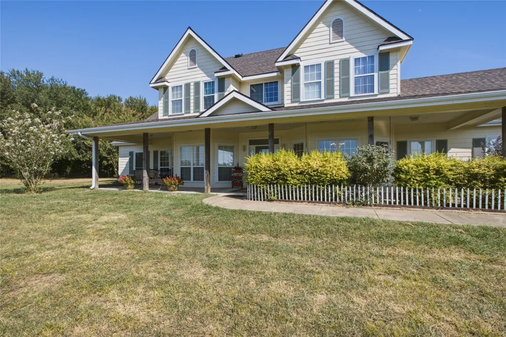 4905 County Road 1134 Leonard, TX 75452