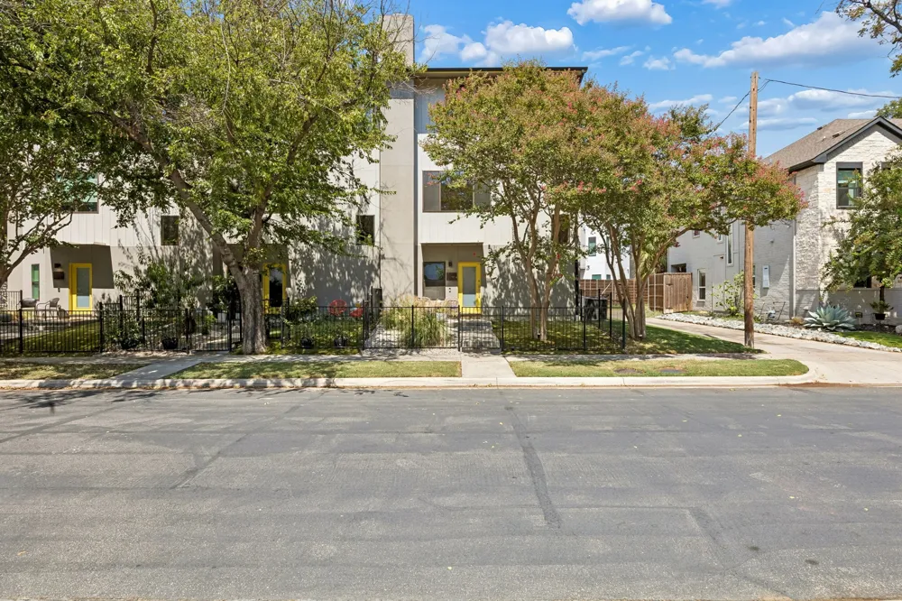 2630 Calvin Street #101 Dallas, TX 75204