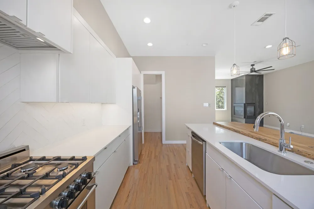 2630 Calvin Street #101 Dallas, TX 75204