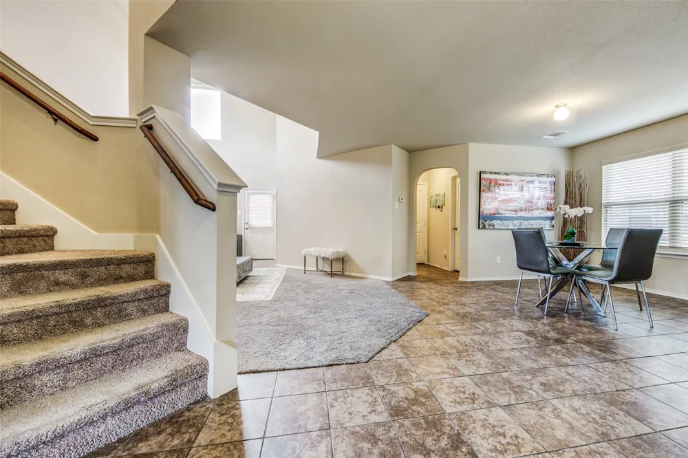 1774 Pioneer Way Lancaster, TX 75146