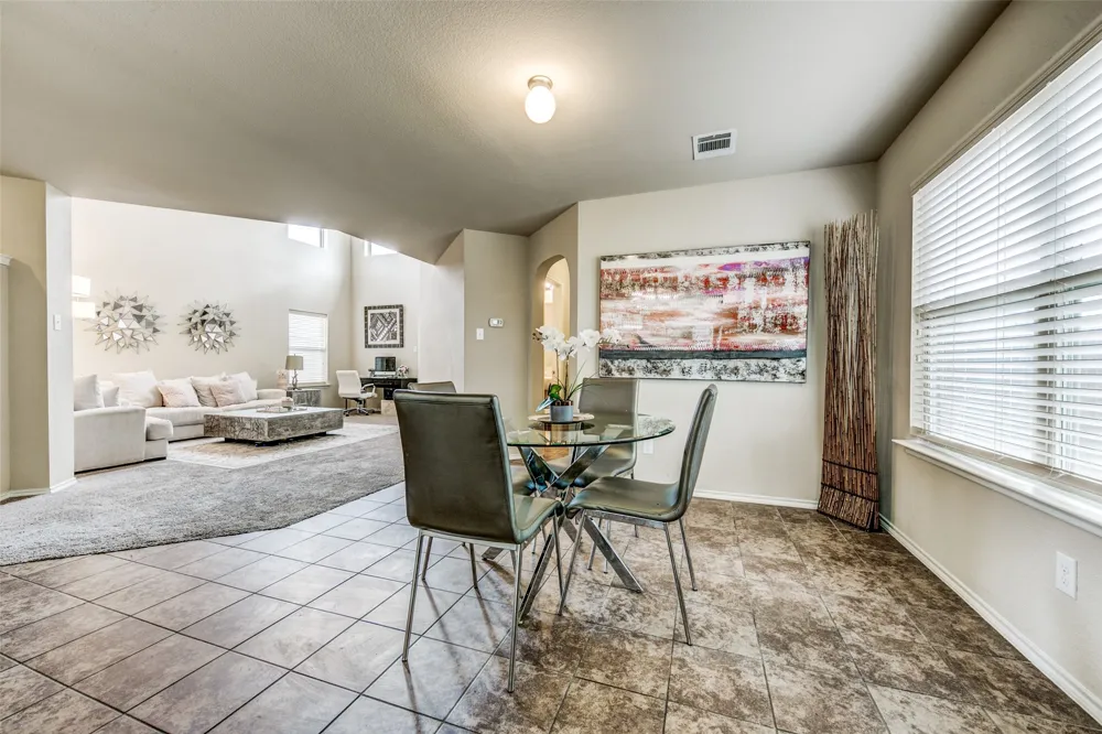 1774 Pioneer Way Lancaster, TX 75146