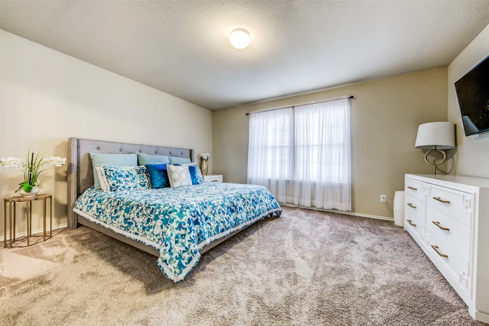 1774 Pioneer Way Lancaster, TX 75146