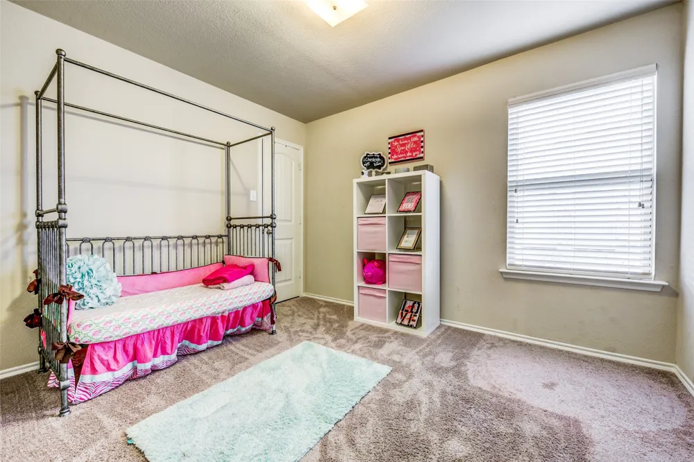 1774 Pioneer Way Lancaster, TX 75146