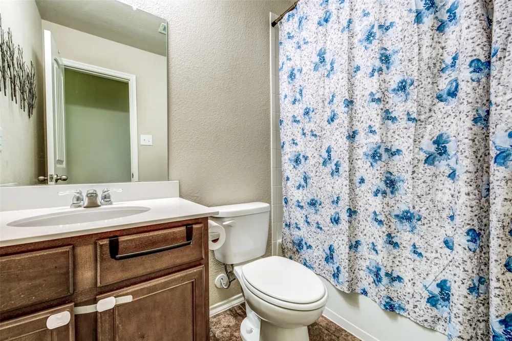 1774 Pioneer Way Lancaster, TX 75146
