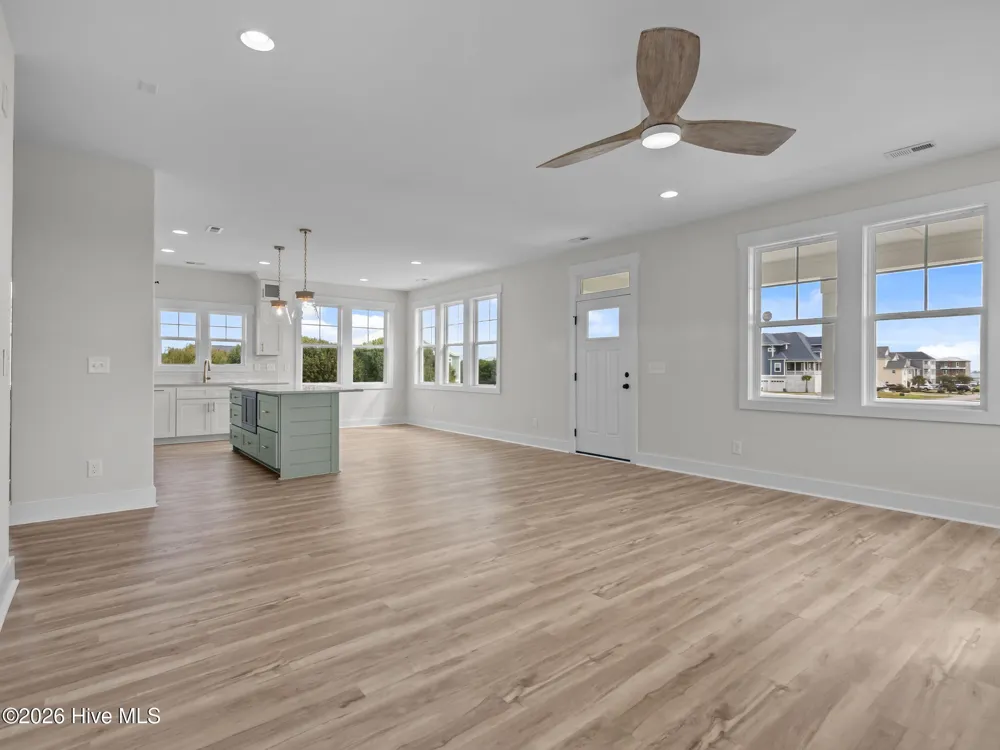 656 Fishermans Point Newport, NC 28570