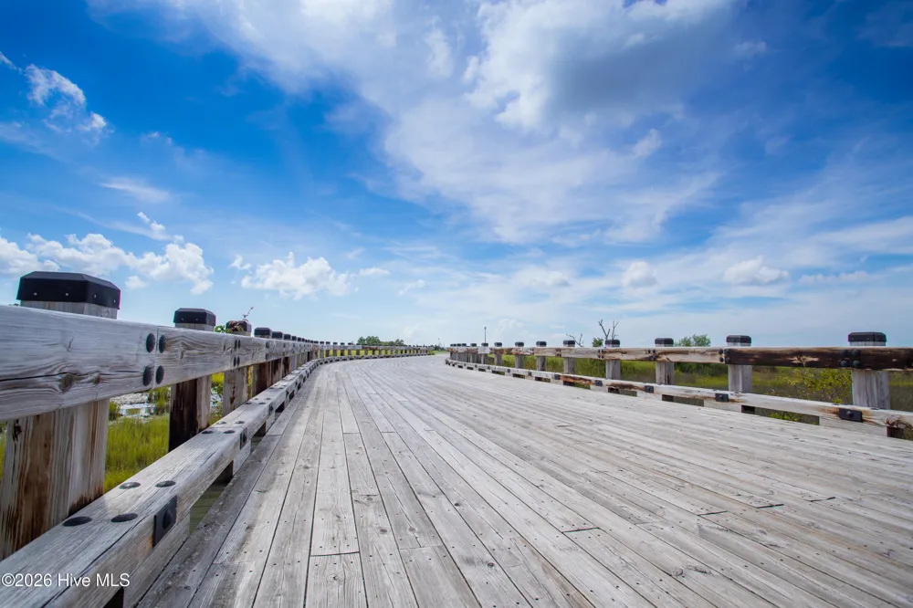 656 Fishermans Point Newport, NC 28570