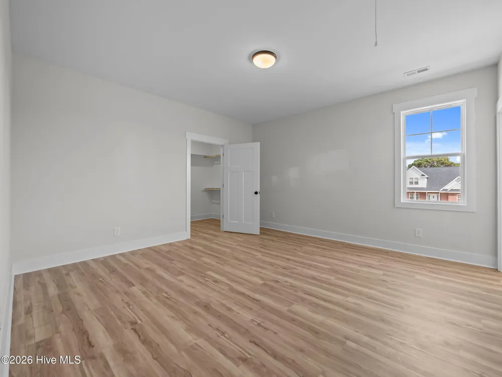 656 Fishermans Point Newport, NC 28570