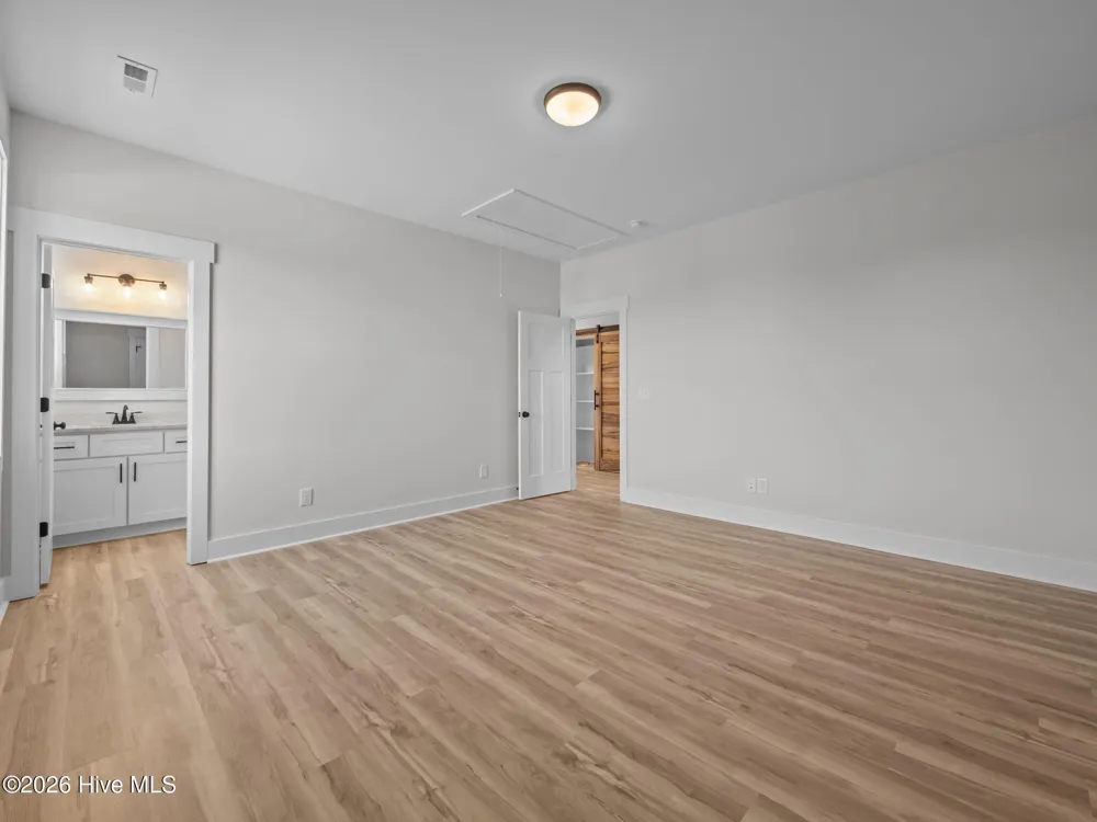 656 Fishermans Point Newport, NC 28570