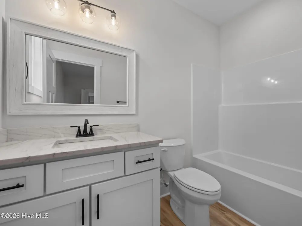 656 Fishermans Point Newport, NC 28570