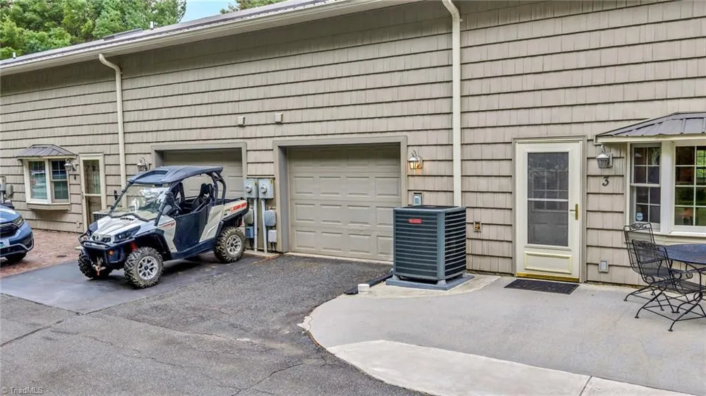 1063 Golf Course Road #3 West Jefferson, WV 26894