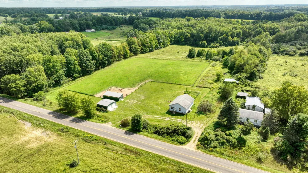 7401 W Montgomery Road Camden Township, MI 49232