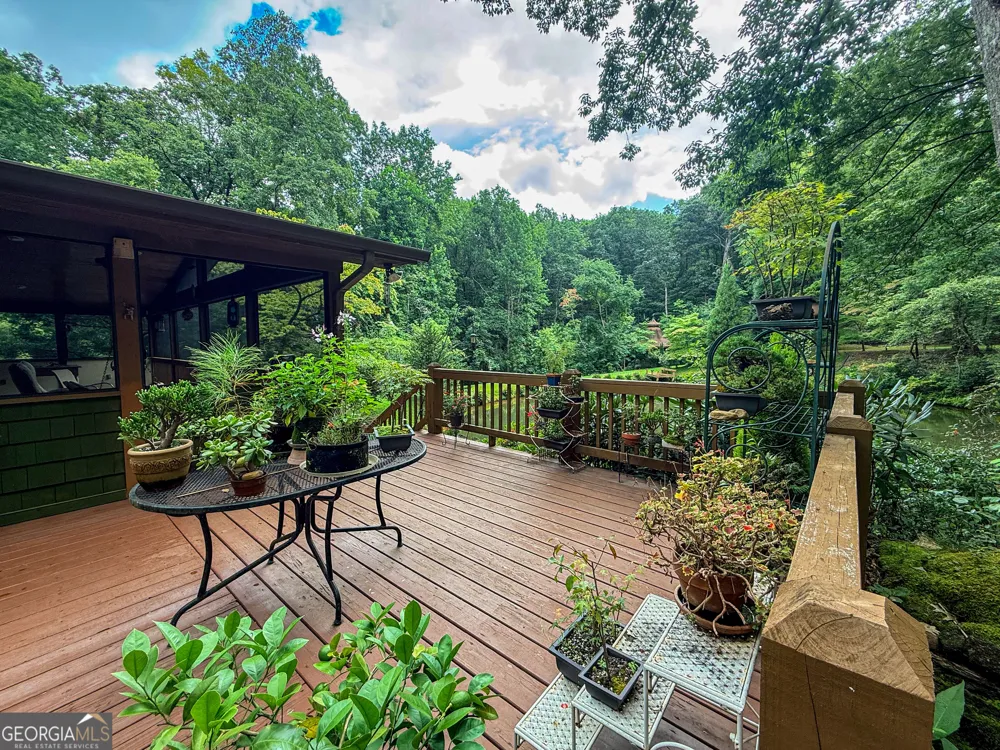 858 Wooten RD Cleveland, GA 30528