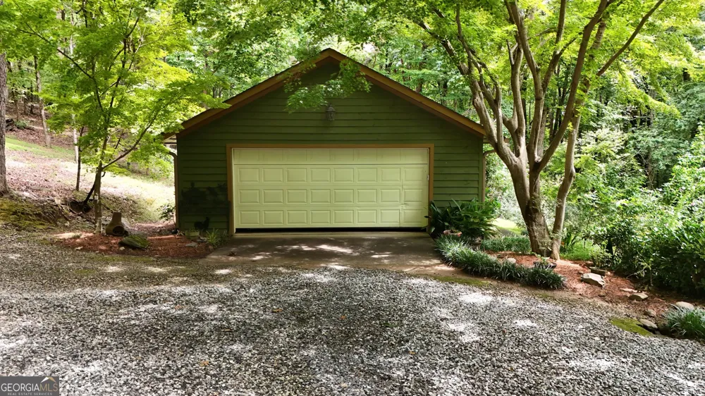858 Wooten RD Cleveland, GA 30528