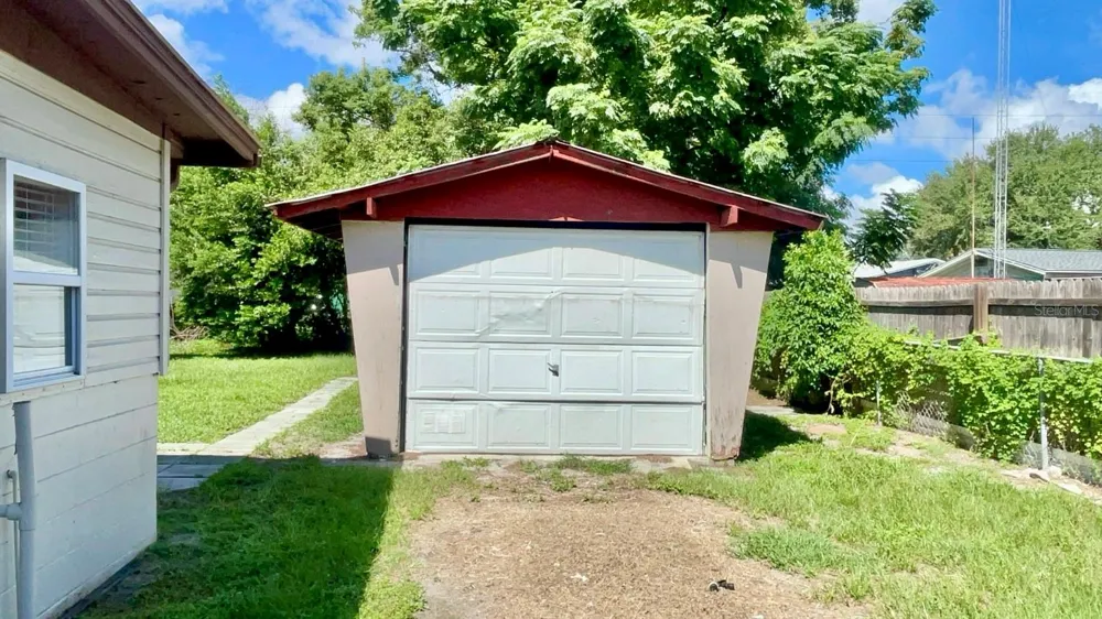 306 FLORIDA DRIVE Auburndale, FL 33823