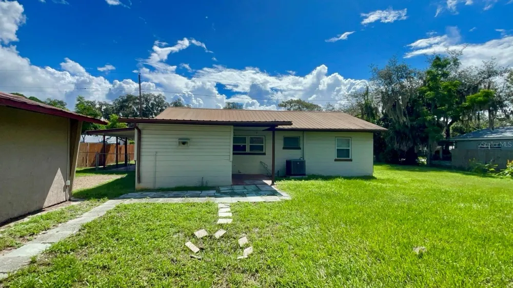 306 FLORIDA DRIVE Auburndale, FL 33823