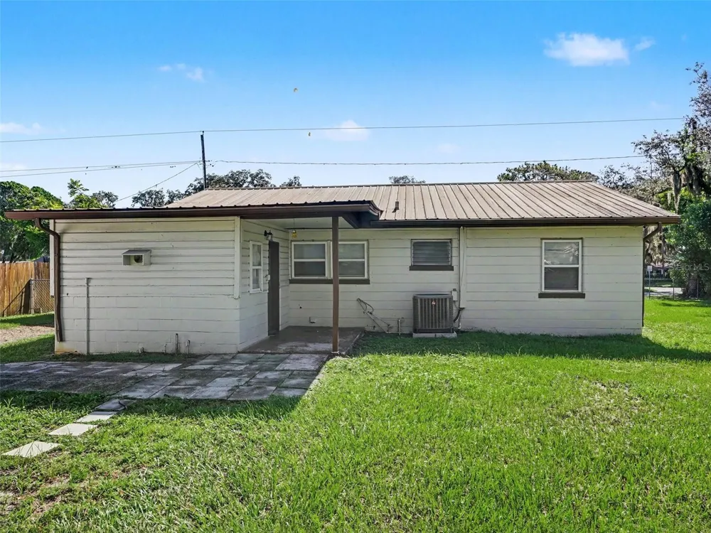 306 FLORIDA DRIVE Auburndale, FL 33823