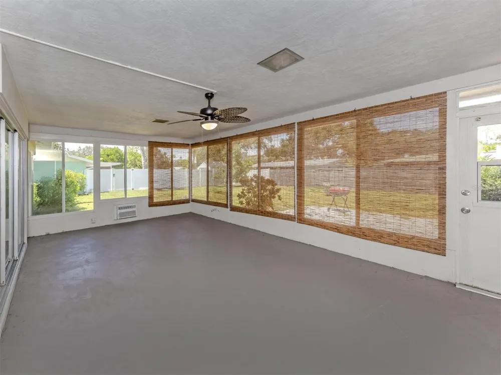 2161 INNER CASS CIRCLE Sarasota, FL 34231