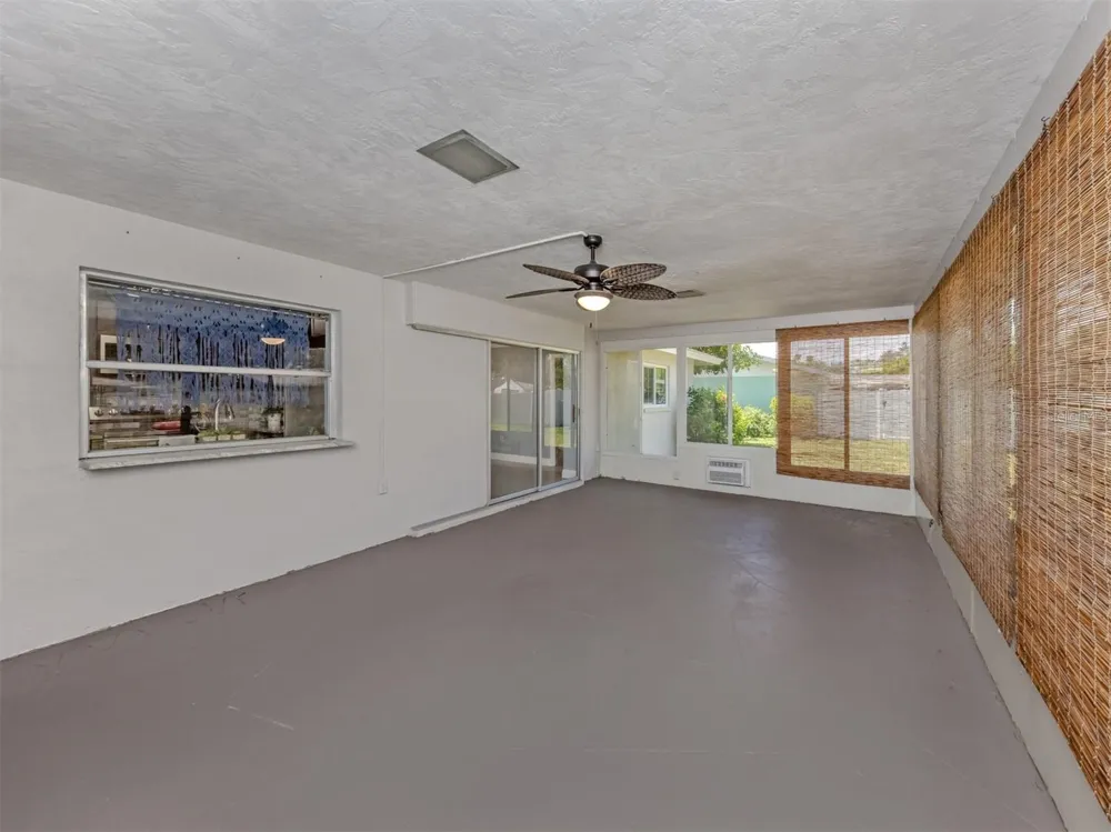 2161 INNER CASS CIRCLE Sarasota, FL 34231