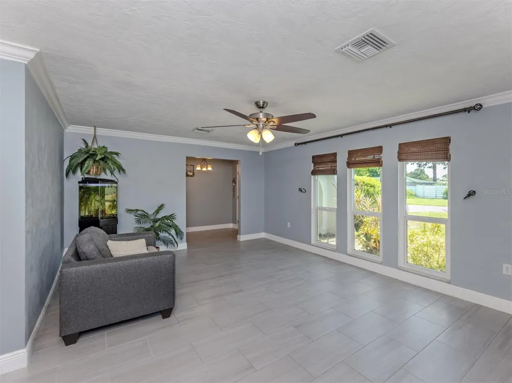 2161 INNER CASS CIRCLE Sarasota, FL 34231