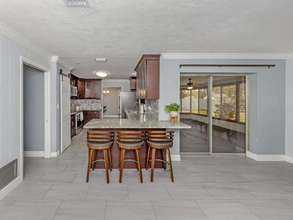 2161 INNER CASS CIRCLE Sarasota, FL 34231