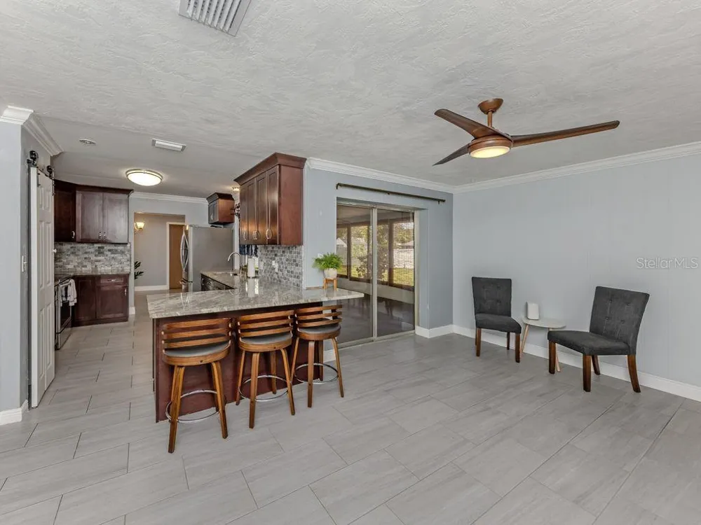 2161 INNER CASS CIRCLE Sarasota, FL 34231