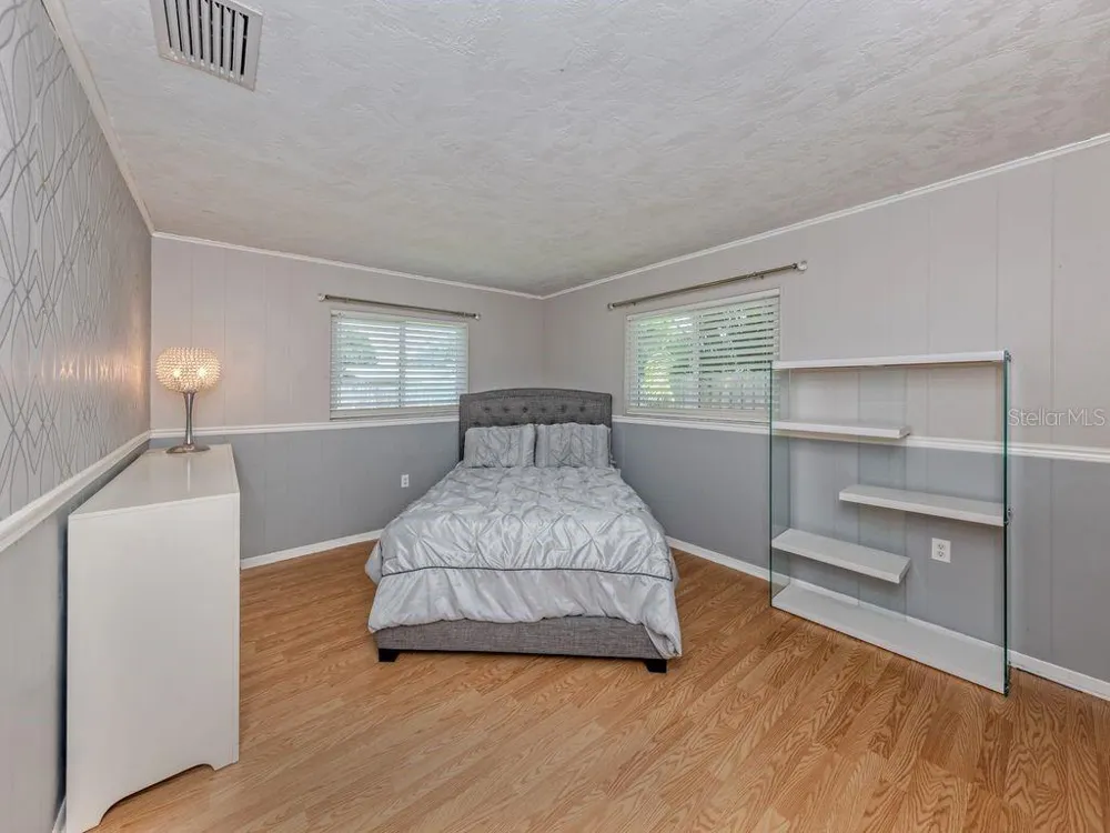 2161 INNER CASS CIRCLE Sarasota, FL 34231