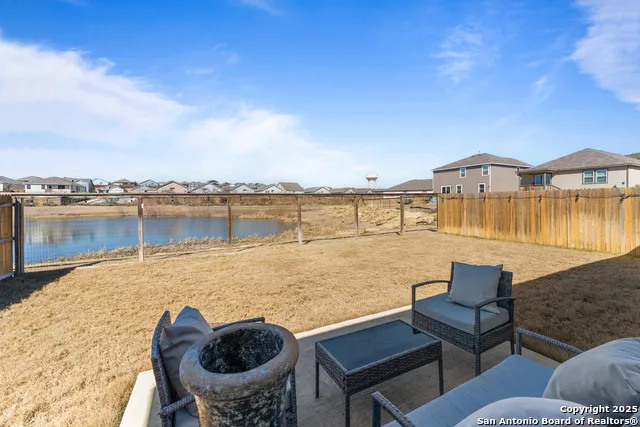 13229 HAGERD LOOP St Hedwig, TX 78152