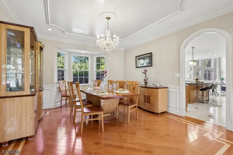 11 Valley Wood Dr Franklin, NJ 08873